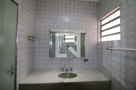 Casa à venda com 250m², 3 quartos e 2 vagasQuarto 2 - Banheiro