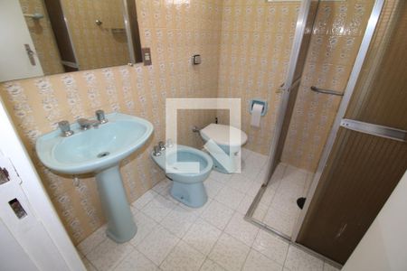 Casa à venda com 250m², 3 quartos e 2 vagasBanheiro