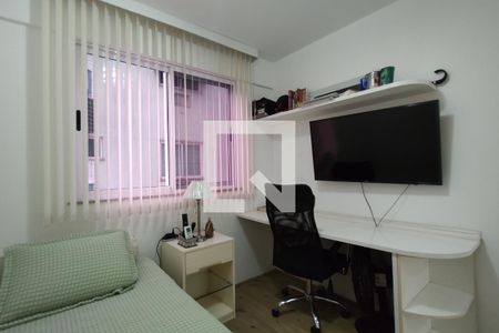 Apartamento à venda com 110m², 4 quartos e 2 vagas Apartamento à venda com 110m², 4 quartos e 2 vagasQuarto 2 - Armários