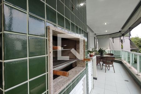 Apartamento à venda com 110m², 4 quartos e 2 vagas Apartamento à venda com 110m², 4 quartos e 2 vagasChurrasqueira
