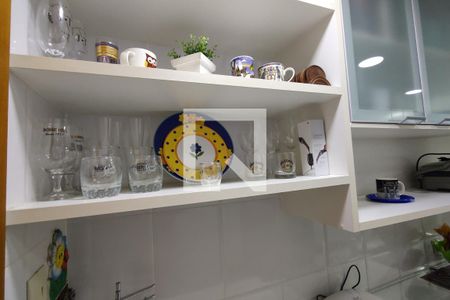 Apartamento à venda com 110m², 4 quartos e 2 vagas Apartamento à venda com 110m², 4 quartos e 2 vagasCozinha - Armários