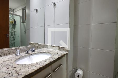 Apartamento à venda com 110m², 4 quartos e 2 vagas Apartamento à venda com 110m², 4 quartos e 2 vagasBanheiro da Suíte