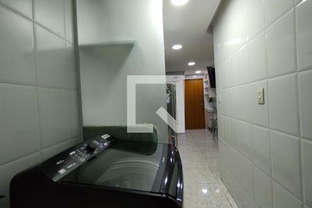 Apartamento à venda com 110m², 4 quartos e 2 vagas Apartamento à venda com 110m², 4 quartos e 2 vagasÁrea de Serviço