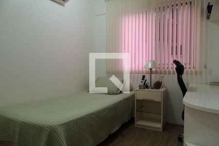 Apartamento à venda com 110m², 4 quartos e 2 vagasQuarto 2 - Armários