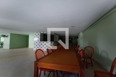 Apartamento à venda com 110m², 4 quartos e 2 vagas Apartamento à venda com 110m², 4 quartos e 2 vagasÁrea comum - Salão de festas