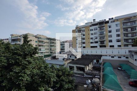 Apartamento à venda com 110m², 4 quartos e 2 vagas Apartamento à venda com 110m², 4 quartos e 2 vagasVista