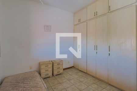 Casa à venda com 360m², 6 quartos e 6 vagas Casa à venda com 360m², 6 quartos e 6 vagas2° andar - Quarto 1