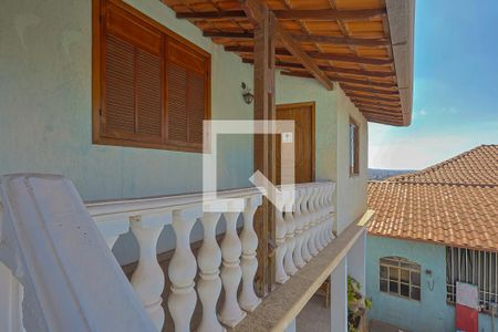 Casa à venda com 360m², 6 quartos e 6 vagas Casa à venda com 360m², 6 quartos e 6 vagasÁrea de serviço