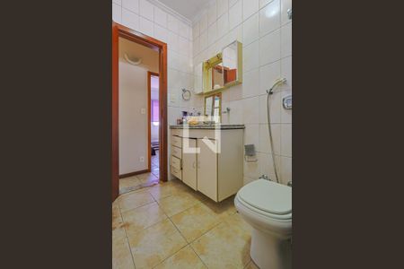 Casa à venda com 360m², 6 quartos e 6 vagas Casa à venda com 360m², 6 quartos e 6 vagas2° andar - Banheiro 2