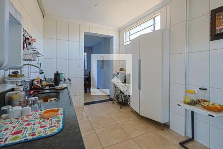 Casa à venda com 360m², 6 quartos e 6 vagas Casa à venda com 360m², 6 quartos e 6 vagasCozinha