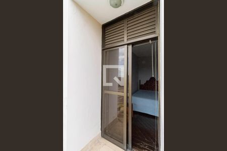 Casa à venda com 1000m², 6 quartos e 9 vagas Casa à venda com 1000m², 6 quartos e 9 vagasVaranda da semi suíte 1