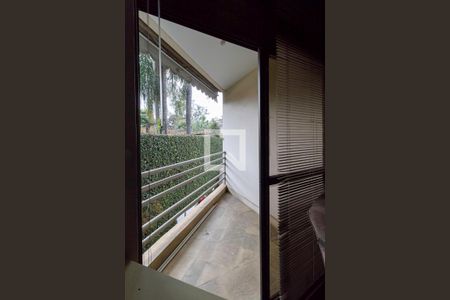 Casa à venda com 1000m², 6 quartos e 9 vagas Casa à venda com 1000m², 6 quartos e 9 vagasVaranda da semi suíte 4