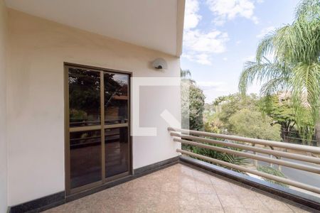 Casa à venda com 1000m², 6 quartos e 9 vagas Casa à venda com 1000m², 6 quartos e 9 vagasVaranda das suíte 1 e master