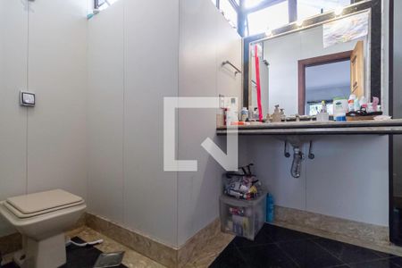 Casa à venda com 1000m², 6 quartos e 9 vagas Casa à venda com 1000m², 6 quartos e 9 vagasBanheiro da suíte