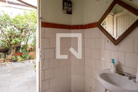 Casa à venda com 130m², 2 quartos e 1 vaga Casa à venda com 130m², 2 quartos e 1 vagaBanheiro de Serviço