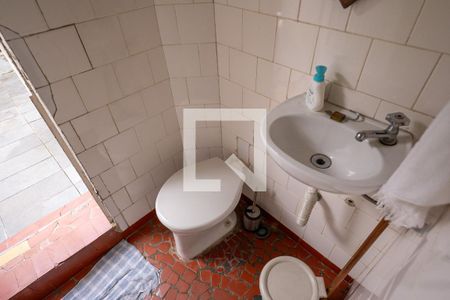 Casa à venda com 130m², 2 quartos e 1 vaga Casa à venda com 130m², 2 quartos e 1 vagaBanheiro de Serviço