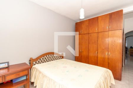 Casa à venda com 100m², 2 quartos e 2 vagasQuarto 1 (Suíte)