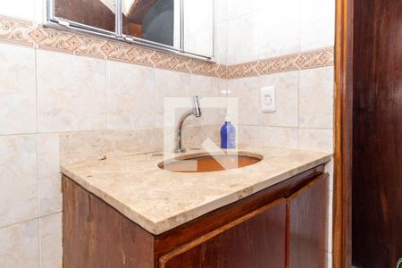 Casa à venda com 100m², 2 quartos e 2 vagasBanheiro da Suíte