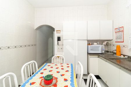 Casa à venda com 100m², 2 quartos e 2 vagasCozinha