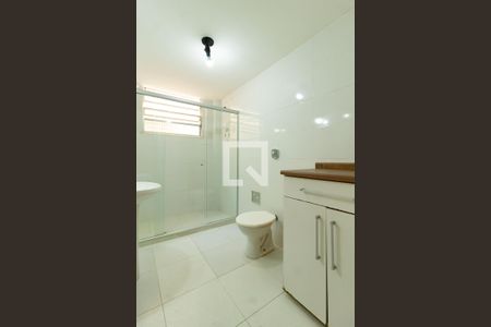 Banheiro social de apartamento para alugar com 2 quartos, 97m² em Leblon, Rio de Janeiro