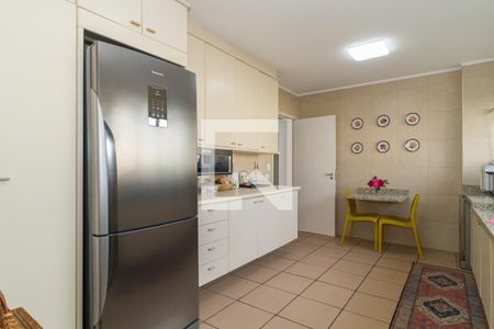 Apartamento à venda com 267m², 3 quartos e 2 vagas Apartamento à venda com 267m², 3 quartos e 2 vagasCozinha