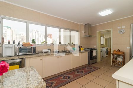 Apartamento à venda com 267m², 3 quartos e 2 vagas Apartamento à venda com 267m², 3 quartos e 2 vagasCozinha