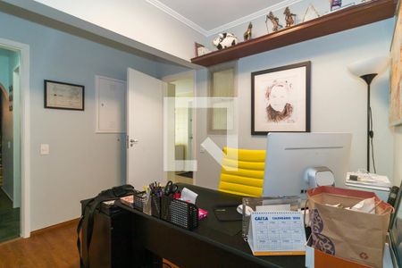 Apartamento à venda com 267m², 3 quartos e 2 vagas Apartamento à venda com 267m², 3 quartos e 2 vagasEscritório