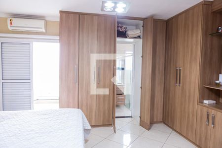 Casa à venda com 180m², 3 quartos e 5 vagas Casa à venda com 180m², 3 quartos e 5 vagasQuarto 3