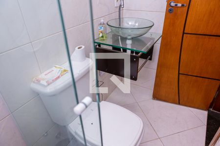 Casa à venda com 180m², 3 quartos e 5 vagas Casa à venda com 180m², 3 quartos e 5 vagasBanheiro do Quarto 1