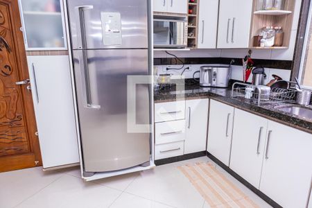 Casa à venda com 180m², 3 quartos e 5 vagas Casa à venda com 180m², 3 quartos e 5 vagasCozinha