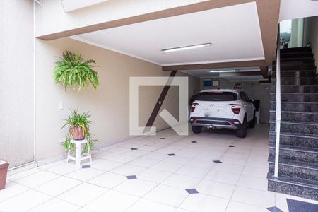 Casa à venda com 180m², 3 quartos e 5 vagas Casa à venda com 180m², 3 quartos e 5 vagasGaragem