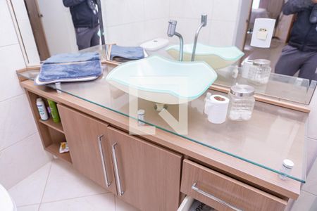 Casa à venda com 180m², 3 quartos e 5 vagas Casa à venda com 180m², 3 quartos e 5 vagasBanheiro do Quarto 3