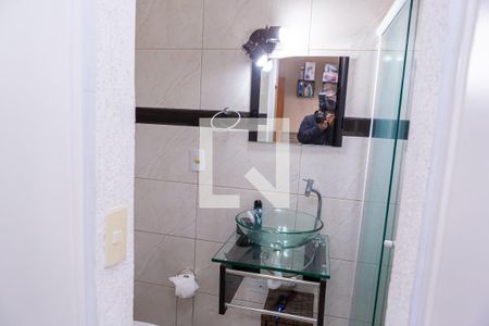 Casa à venda com 180m², 3 quartos e 5 vagas Casa à venda com 180m², 3 quartos e 5 vagasBanheiro do Quarto 2