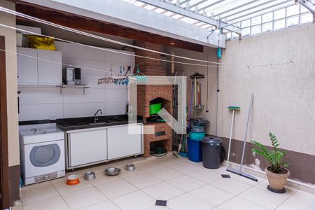 Casa à venda com 180m², 3 quartos e 5 vagas Casa à venda com 180m², 3 quartos e 5 vagasÁrea de Serviço