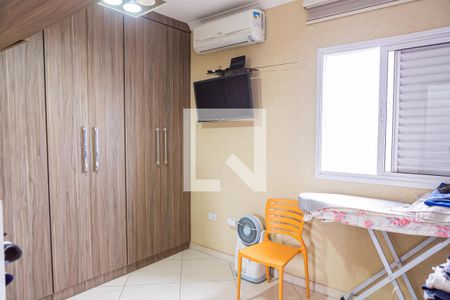 Casa à venda com 180m², 3 quartos e 5 vagas Casa à venda com 180m², 3 quartos e 5 vagasQuarto 2