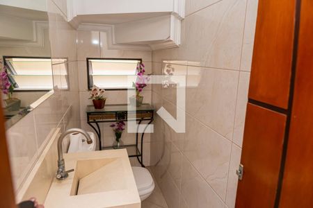 Casa à venda com 180m², 3 quartos e 5 vagas Casa à venda com 180m², 3 quartos e 5 vagasLavabo