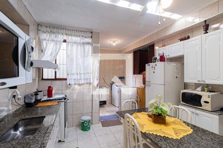 Casa à venda com 197m², 3 quartos e 1 vagaCozinha e área de serviço