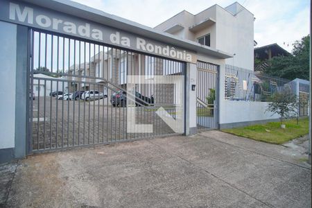 Casa de condomínio à venda com 50m², 2 quartos e 1 vaga Casa de condomínio à venda com 50m², 2 quartos e 1 vagaFachada