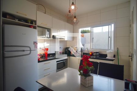 Casa de condomínio à venda com 50m², 2 quartos e 1 vaga Casa de condomínio à venda com 50m², 2 quartos e 1 vagaCozinha