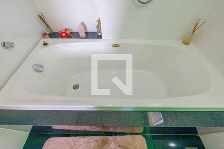 Apartamento à venda com 92m², 3 quartos e 1 vagaBanheiro da Suíte