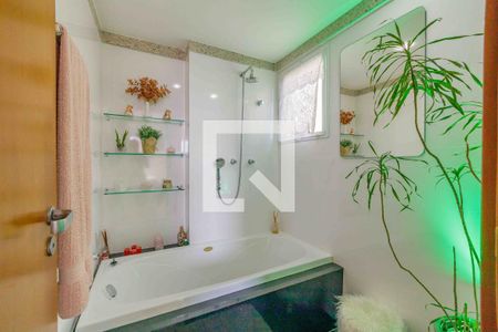 Apartamento à venda com 92m², 3 quartos e 1 vagaBanheiro da Suíte