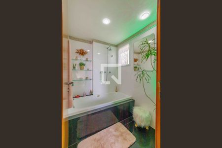 Apartamento à venda com 92m², 3 quartos e 1 vagaBanheiro da Suíte