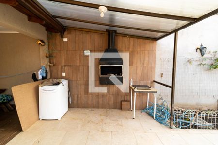 Casa à venda com 60m², 2 quartos e 1 vaga Casa à venda com 60m², 2 quartos e 1 vagaChurrasqueira