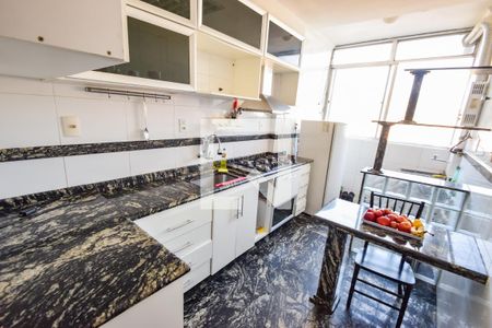 Apartamento à venda com 210m², 2 quartos e 1 vaga Apartamento à venda com 210m², 2 quartos e 1 vagaCozinha