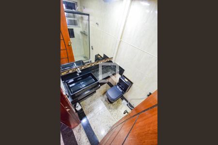 Apartamento à venda com 210m², 2 quartos e 1 vaga Apartamento à venda com 210m², 2 quartos e 1 vagaBanheiro (2º Andar)