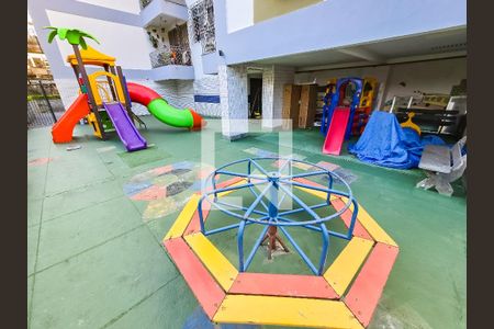 Apartamento à venda com 210m², 2 quartos e 1 vaga Apartamento à venda com 210m², 2 quartos e 1 vagaÁrea comum - Playground