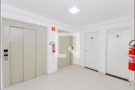 Apartamento à venda com 56m², 2 quartos e 1 vaga Apartamento à venda com 56m², 2 quartos e 1 vagaHall de Entrada