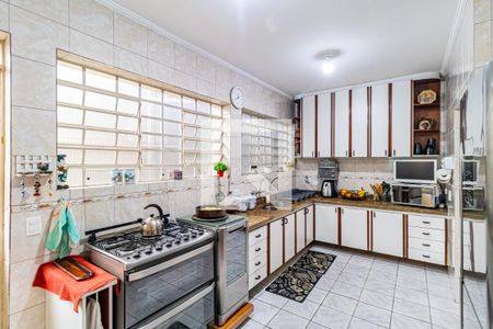 Casa à venda com 340m², 4 quartos e 4 vagas Casa à venda com 340m², 4 quartos e 4 vagasCozinha