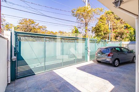 Casa à venda com 340m², 4 quartos e 4 vagas Casa à venda com 340m², 4 quartos e 4 vagasGaragem
