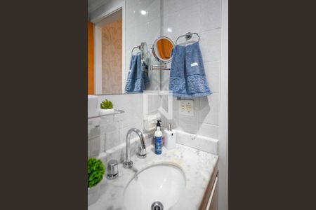 Apartamento à venda com 74m², 3 quartos e 1 vagaBanheiro Quarto 2